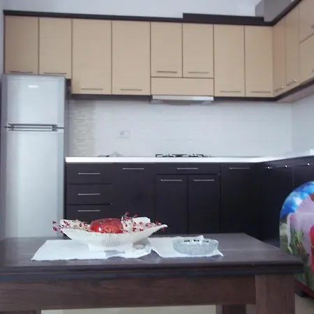 شقة Faik Shehu دراس