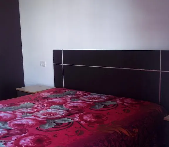 公寓 Faik Shehu Durrës