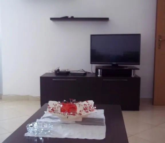 Faik Shehu * Durrës