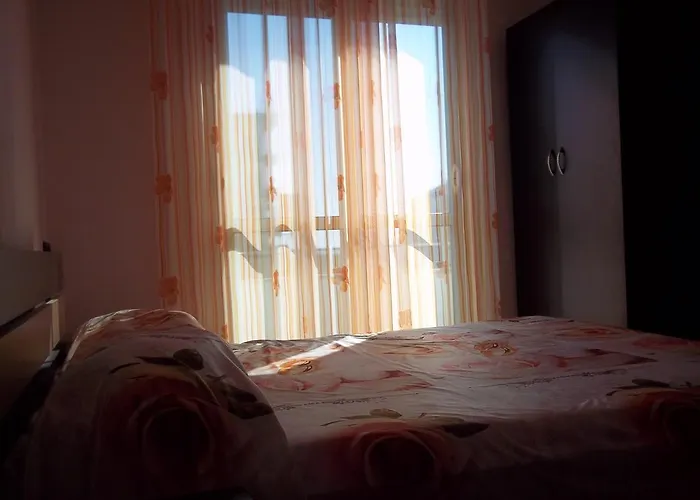 Faik Shehu 公寓 Durrës